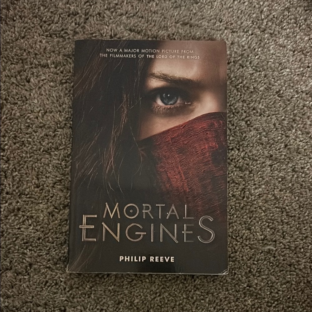 Mortal Engines Book by Philip Reeve